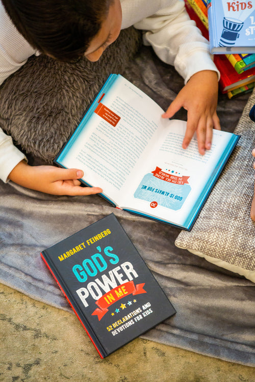 God's Power In Me: 52 Declarations and Devotions for Kids